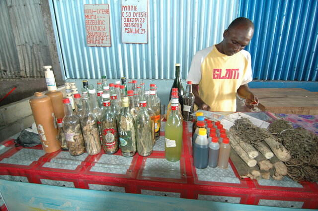 kruidenmarkt paramaribo
